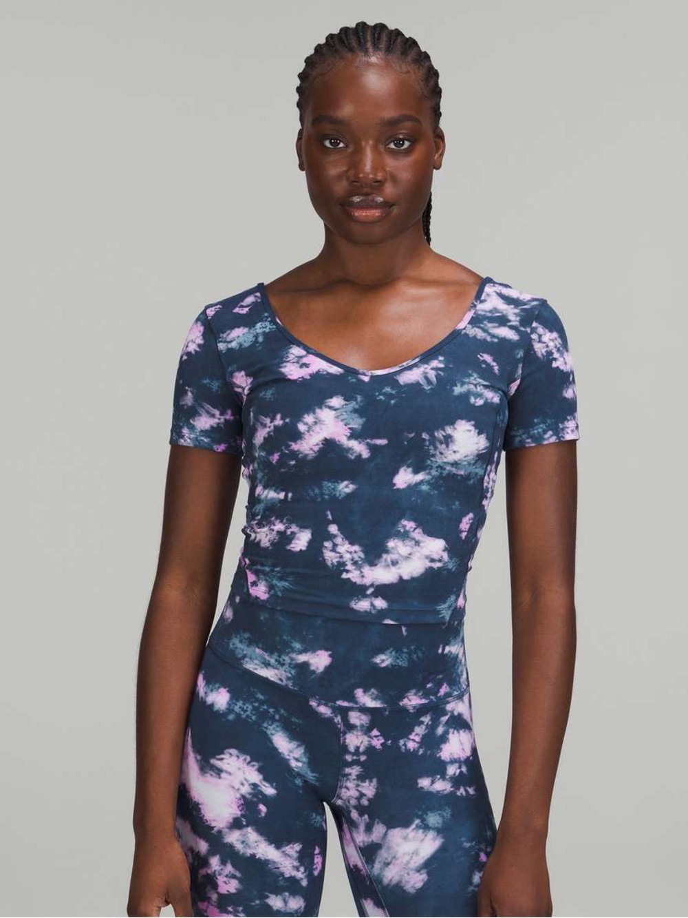 Lululemon Align T-Shirt in Circulate Tie Dye Mineral Blue Multi - 6/8 est.